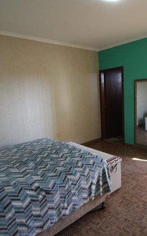 Casa à venda com 392m², 4 quartos e 3 vagasSuíte