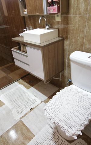 Casa à venda com 392m², 4 quartos e 3 vagasBanheiro da suíte