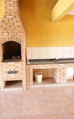 Casa à venda com 392m², 4 quartos e 3 vagasChurrasqueira