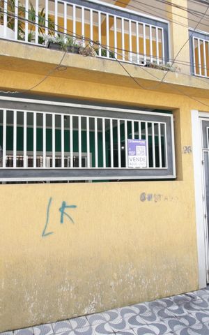 Casa à venda com 392m², 4 quartos e 3 vagasFachada