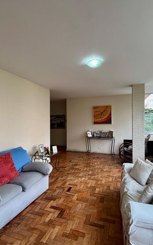 Apartamento à venda com 170m², 3 quartos e sem vaga Apartamento à venda com 170m², 3 quartos e sem vagaSala