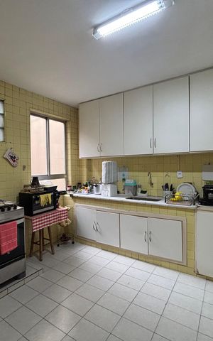 Apartamento à venda com 170m², 3 quartos e sem vaga Apartamento à venda com 170m², 3 quartos e sem vagaCozinha