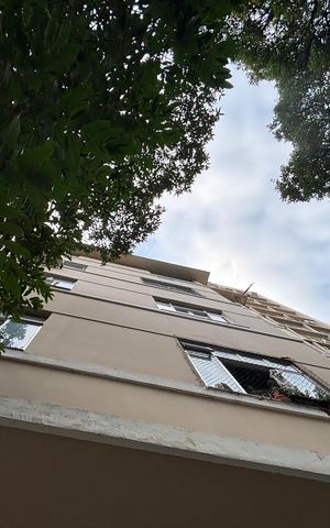Apartamento à venda com 170m², 3 quartos e sem vaga Apartamento à venda com 170m², 3 quartos e sem vagaFachada