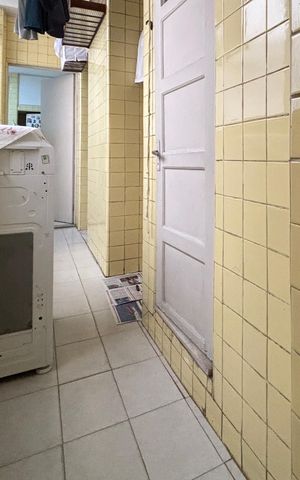 Apartamento à venda com 170m², 3 quartos e sem vaga Apartamento à venda com 170m², 3 quartos e sem vagaÁrea de serviço