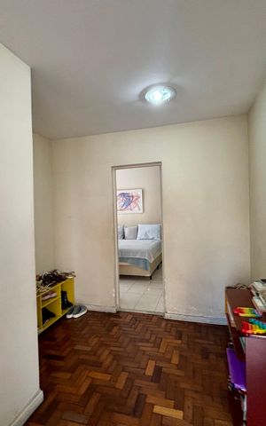 Apartamento à venda com 170m², 3 quartos e sem vaga Apartamento à venda com 170m², 3 quartos e sem vagaSala
