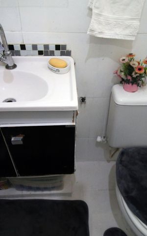 Casa à venda com 110m², 2 quartos e 1 vagaBanheiro