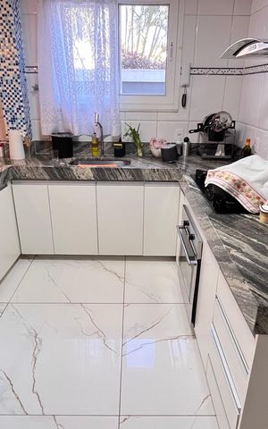 Casa de condomínio à venda com 366m², 5 quartos e 2 vagas Casa de condomínio à venda com 366m², 5 quartos e 2 vagasCozinha