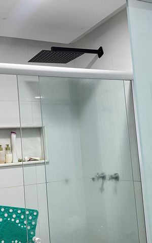 Casa de condomínio à venda com 366m², 5 quartos e 2 vagas Casa de condomínio à venda com 366m², 5 quartos e 2 vagasBanheiro da Suíte 2