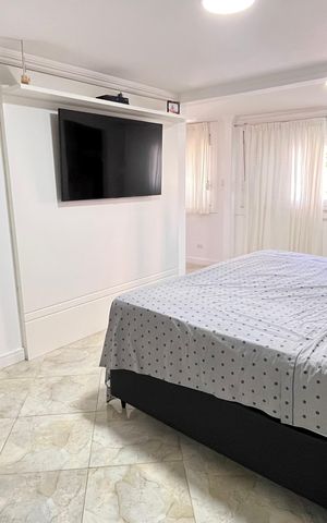 Casa de condomínio à venda com 366m², 5 quartos e 2 vagas Casa de condomínio à venda com 366m², 5 quartos e 2 vagasSuite 1