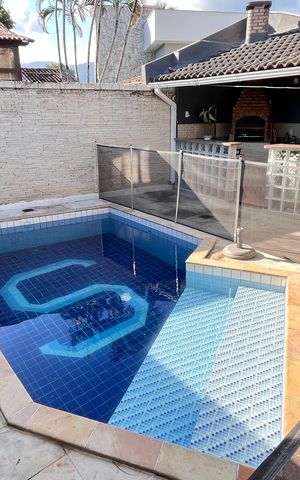 Casa de condomínio à venda com 366m², 5 quartos e 2 vagas Casa de condomínio à venda com 366m², 5 quartos e 2 vagasÁrea comum