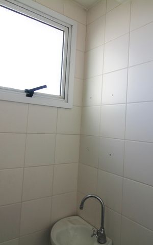 Apartamento à venda com 178m², 3 quartos e 3 vagas Apartamento à venda com 178m², 3 quartos e 3 vagasÁrea de Serviço Banheiro