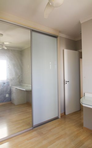 Apartamento à venda com 178m², 3 quartos e 3 vagas Apartamento à venda com 178m², 3 quartos e 3 vagasQuarto 1