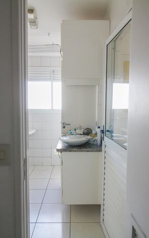 Apartamento à venda com 178m², 3 quartos e 3 vagas Apartamento à venda com 178m², 3 quartos e 3 vagasÁrea de Serviço Quarto