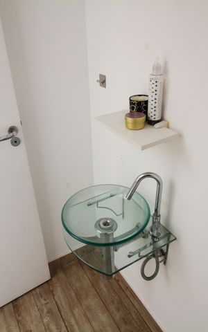 Apartamento à venda com 178m², 3 quartos e 3 vagas Apartamento à venda com 178m², 3 quartos e 3 vagasLavabo