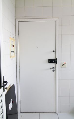 Apartamento à venda com 178m², 3 quartos e 3 vagas Apartamento à venda com 178m², 3 quartos e 3 vagasÁrea de Serviço