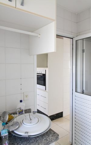Apartamento à venda com 178m², 3 quartos e 3 vagas Apartamento à venda com 178m², 3 quartos e 3 vagasÁrea de Serviço