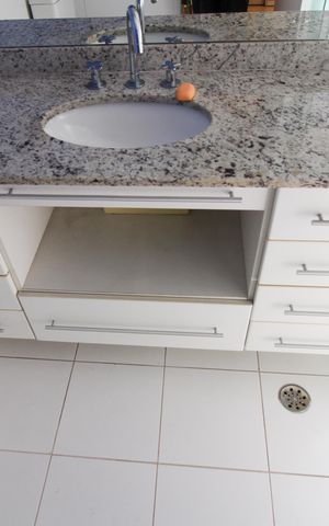 Apartamento à venda com 178m², 3 quartos e 3 vagas Apartamento à venda com 178m², 3 quartos e 3 vagasBanheiro Suite 3