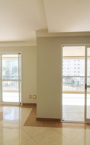 Apartamento à venda com 178m², 3 quartos e 3 vagas Apartamento à venda com 178m², 3 quartos e 3 vagasSala