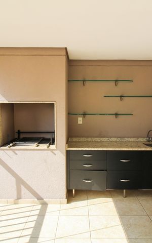 Apartamento à venda com 178m², 3 quartos e 3 vagas Apartamento à venda com 178m², 3 quartos e 3 vagasVaranda
