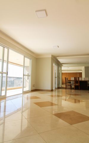 Apartamento à venda com 178m², 3 quartos e 3 vagas Apartamento à venda com 178m², 3 quartos e 3 vagasSala