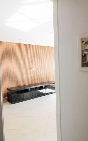 Apartamento à venda com 178m², 3 quartos e 3 vagas Apartamento à venda com 178m², 3 quartos e 3 vagasLavabo