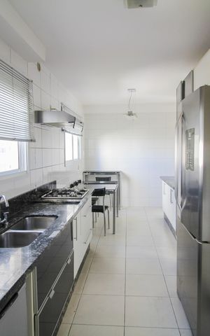 Apartamento à venda com 178m², 3 quartos e 3 vagas Apartamento à venda com 178m², 3 quartos e 3 vagasCozinha