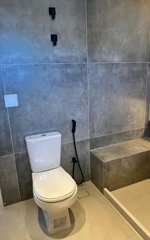 Casa à venda com 200m², 4 quartos e 2 vagas Casa à venda com 200m², 4 quartos e 2 vagasBanheiro da Suíte 4