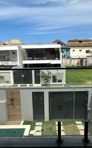 Casa à venda com 200m², 4 quartos e 2 vagas Casa à venda com 200m², 4 quartos e 2 vagasVaranda da Suíte 4