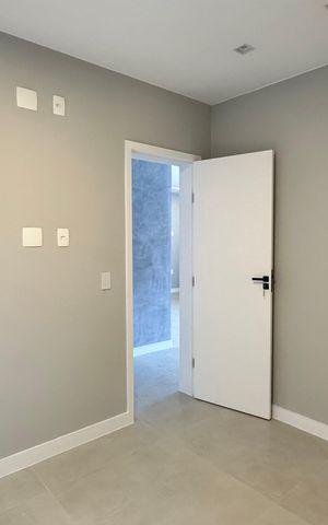 Casa à venda com 200m², 4 quartos e 2 vagas Casa à venda com 200m², 4 quartos e 2 vagasSuíte 1