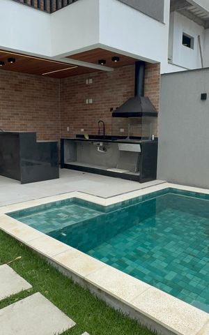 Casa à venda com 200m², 4 quartos e 2 vagas Casa à venda com 200m², 4 quartos e 2 vagasÁrea Externa