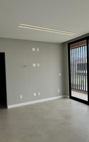 Casa à venda com 200m², 4 quartos e 2 vagas Casa à venda com 200m², 4 quartos e 2 vagasSuíte 4
