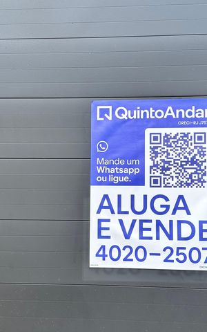 Casa à venda com 200m², 4 quartos e 2 vagas Casa à venda com 200m², 4 quartos e 2 vagasPlaquinha