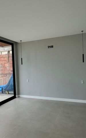 Casa à venda com 200m², 4 quartos e 2 vagas Casa à venda com 200m², 4 quartos e 2 vagasSuíte 4