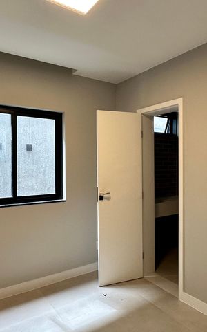 Casa à venda com 200m², 4 quartos e 2 vagas Casa à venda com 200m², 4 quartos e 2 vagasSuíte 1
