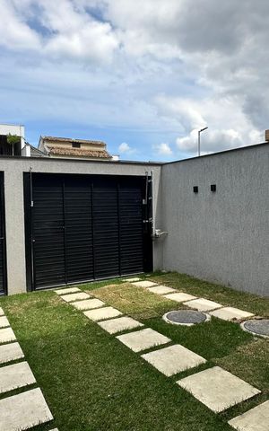 Casa à venda com 200m², 4 quartos e 2 vagas Casa à venda com 200m², 4 quartos e 2 vagasÁrea Externa