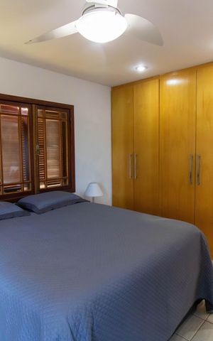 Casa de condomínio à venda com 296m², 3 quartos e 4 vagas Casa de condomínio à venda com 296m², 3 quartos e 4 vagasSuíte 3