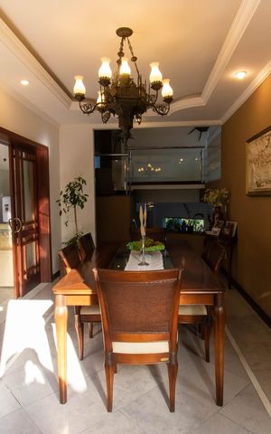 Casa de condomínio à venda com 296m², 3 quartos e 4 vagas Casa de condomínio à venda com 296m², 3 quartos e 4 vagasCozinha