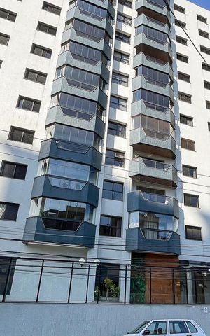 Apartamento à venda com 137m², 3 quartos e 2 vagasFachada + plaquinha