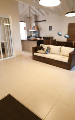 Casa de condomínio à venda com 200m², 3 quartos e 4 vagasSala 2