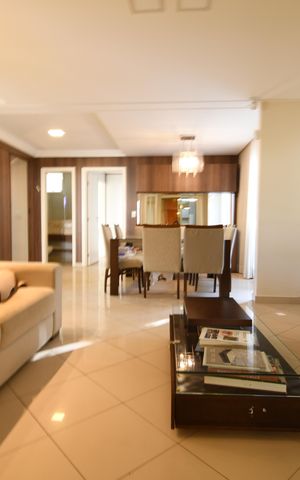 Casa de condomínio à venda com 200m², 3 quartos e 4 vagasSala