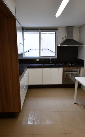 Casa de condomínio à venda com 200m², 3 quartos e 4 vagasCozinha