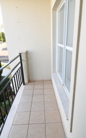 Casa de condomínio à venda com 200m², 3 quartos e 4 vagasSuíte 3 - Sacada