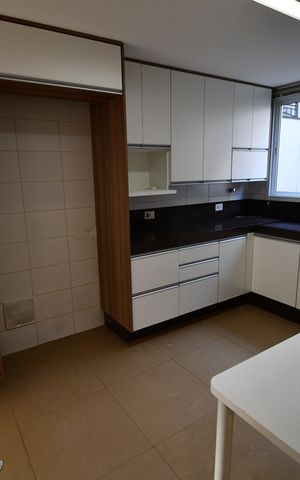 Casa de condomínio à venda com 200m², 3 quartos e 4 vagasCozinha