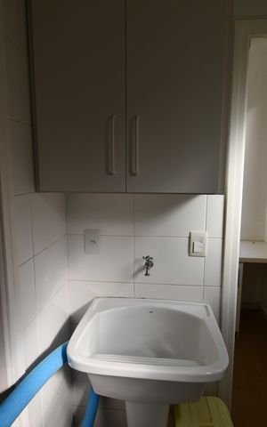 Casa de condomínio à venda com 200m², 3 quartos e 4 vagasÁrea de Serviço