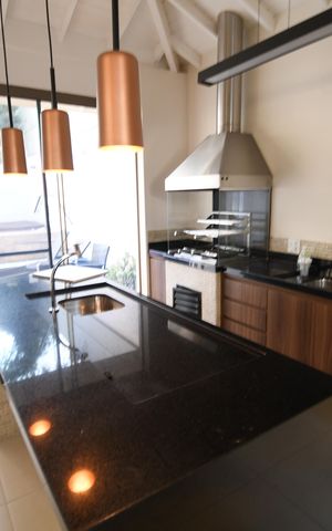 Casa de condomínio à venda com 200m², 3 quartos e 4 vagasVaranda gourmet