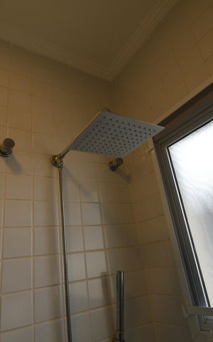 Casa de condomínio à venda com 200m², 3 quartos e 4 vagasBanheiro da Suíte 2