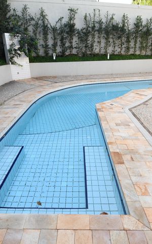 Casa de condomínio à venda com 200m², 3 quartos e 4 vagasÁrea comum - Piscina