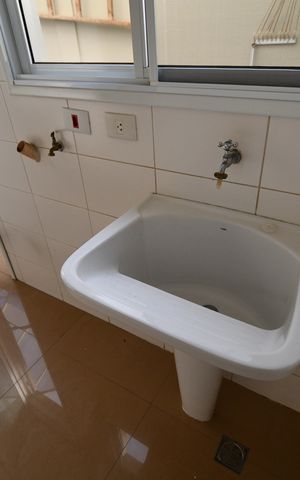 Casa de condomínio à venda com 200m², 3 quartos e 4 vagasÁrea de Serviço