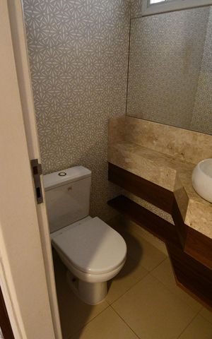 Casa de condomínio à venda com 200m², 3 quartos e 4 vagasLavabo