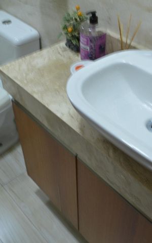 Casa à venda com 219m², 3 quartos e 3 vagas Casa à venda com 219m², 3 quartos e 3 vagasLavabo